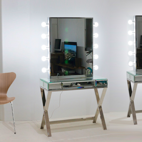 ���D�h���b�T�[�@���e�@�h���b�T�[�@LED�@�n���E�b�h�h���b�T�[