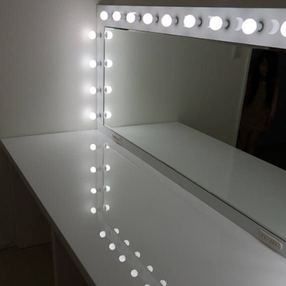 ���D�h���b�T�[�@���e�@�h���b�T�[�@LED�@�n���E�b�h�h���b�T�[